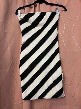 Forever 21 Black and White Diagonal Stripe Strapless Dress